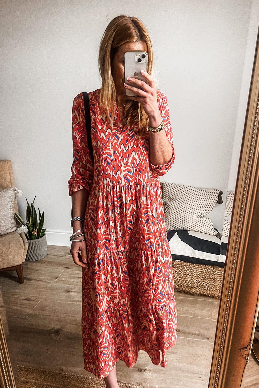 Leona™ | Geplooide Maxi Jurk met V - Hals en Abstracte Print - JURKJESWINKELTJE