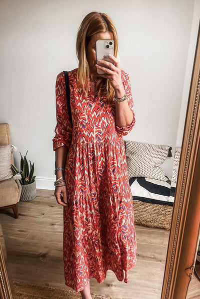 Leona™ | Geplooide Maxi Jurk met V - Hals en Abstracte Print - JURKJESWINKELTJE